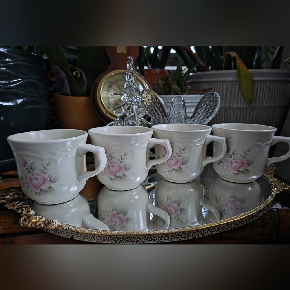 Pfaltzgraff Tea Rose Pattern Coffee Tea Cups/Mugs Underplates Included - Picture 1 of 1
